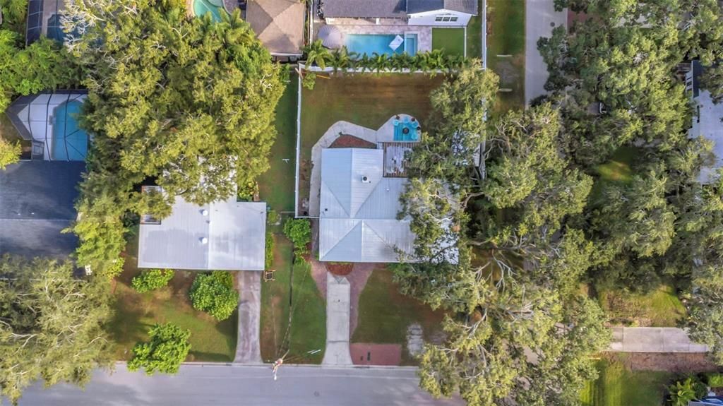 合同活跃: $799,900 (3 贝兹, 2 浴室, 1742 平方英尺)