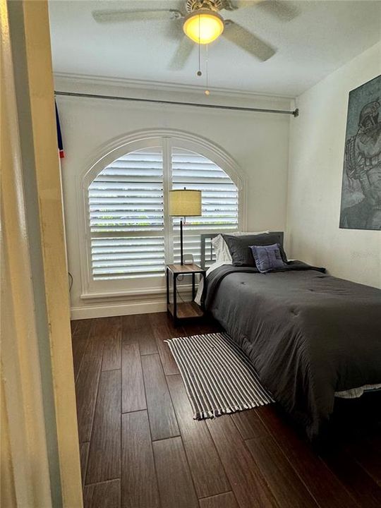 合同活跃: $799,900 (3 贝兹, 2 浴室, 1742 平方英尺)