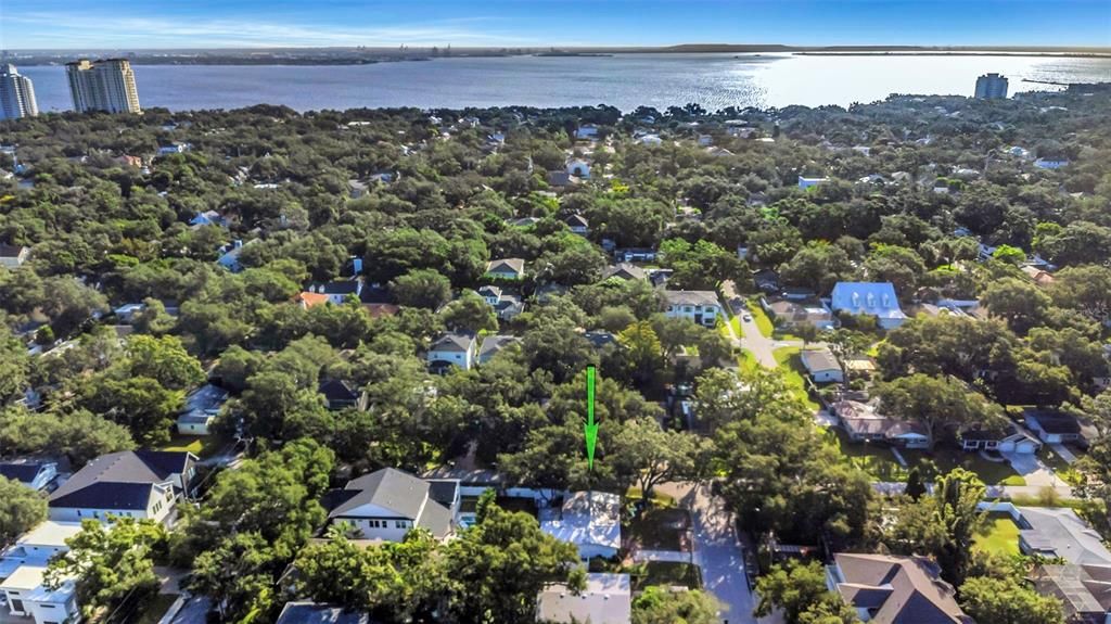 合同活跃: $799,900 (3 贝兹, 2 浴室, 1742 平方英尺)