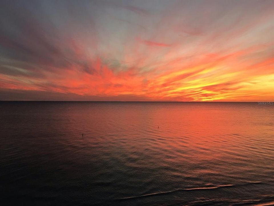 На продажу: $259,900 (1 спален, 2 ванн, 1050 Квадратных фут)