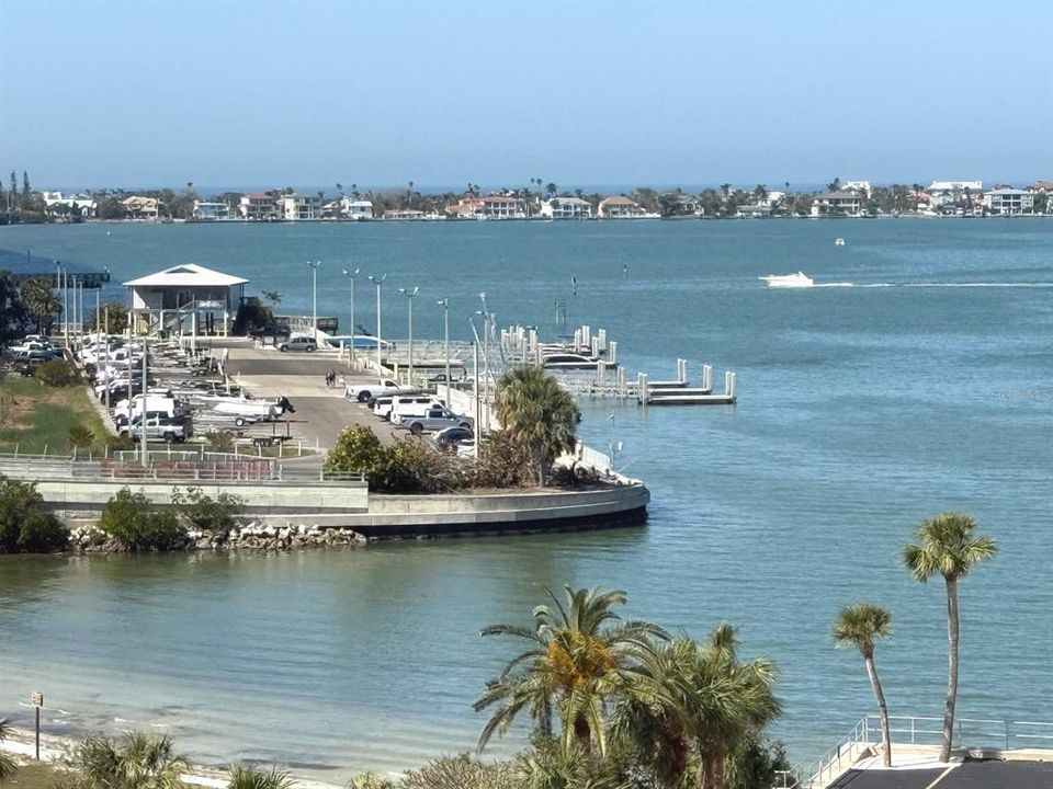 На продажу: $259,900 (1 спален, 2 ванн, 1050 Квадратных фут)