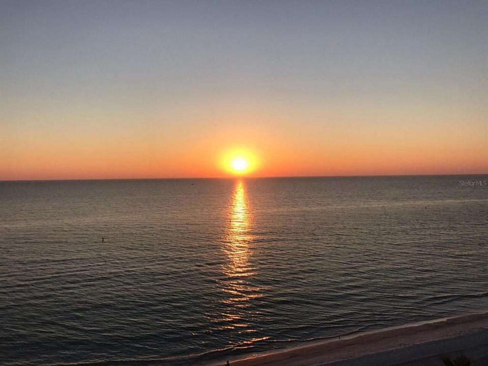 На продажу: $259,900 (1 спален, 2 ванн, 1050 Квадратных фут)