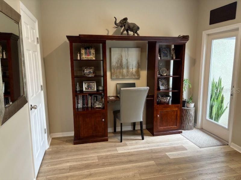 For Sale: $409,000 (3 beds, 2 baths, 1596 Square Feet)