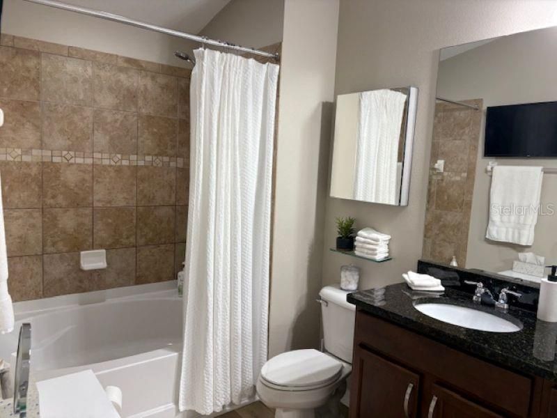 For Sale: $409,000 (3 beds, 2 baths, 1596 Square Feet)