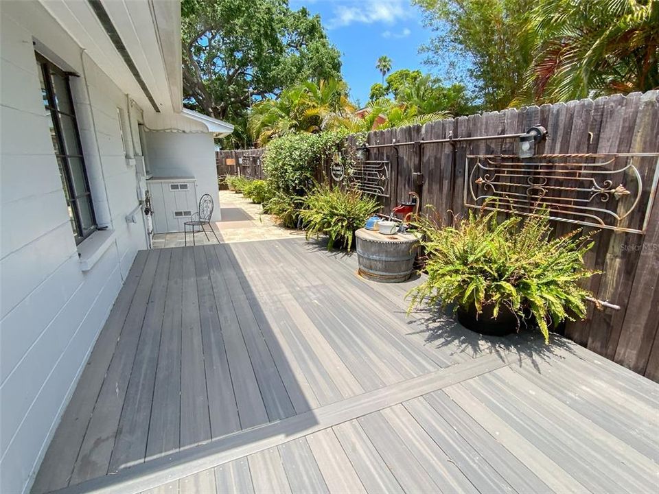 Activo con contrato: $2,400 (2 camas, 1 baños, 876 Pies cuadrados)