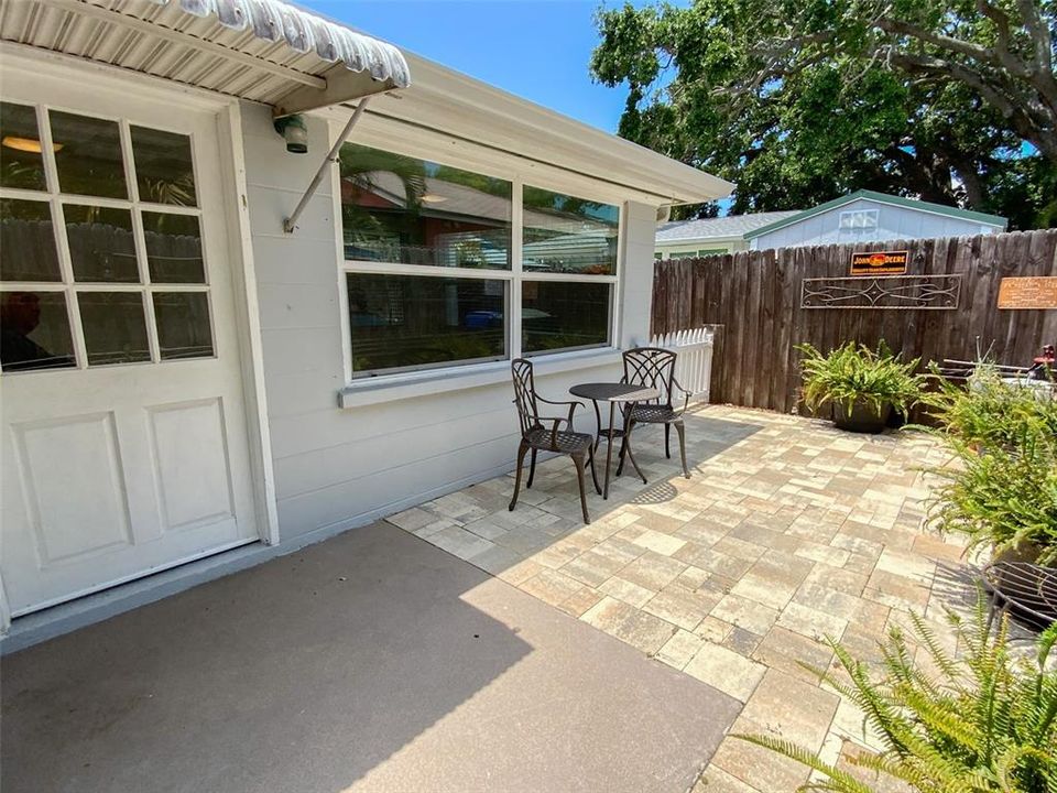 Activo con contrato: $2,400 (2 camas, 1 baños, 876 Pies cuadrados)