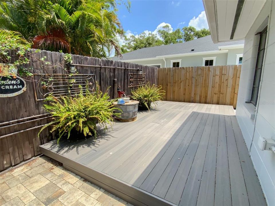 Activo con contrato: $2,400 (2 camas, 1 baños, 876 Pies cuadrados)