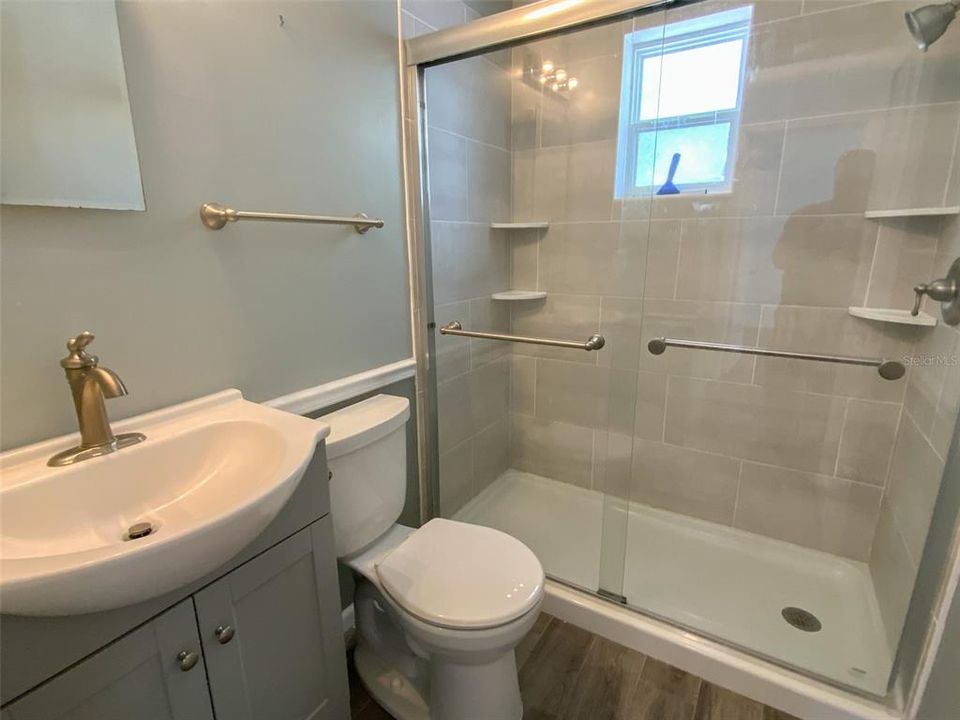 Activo con contrato: $2,400 (2 camas, 1 baños, 876 Pies cuadrados)