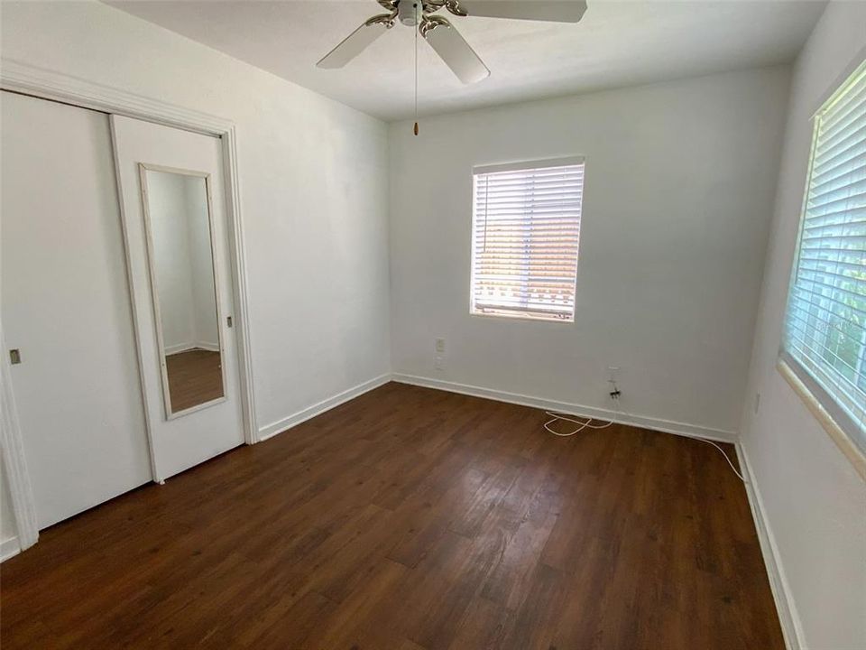 Activo con contrato: $2,400 (2 camas, 1 baños, 876 Pies cuadrados)