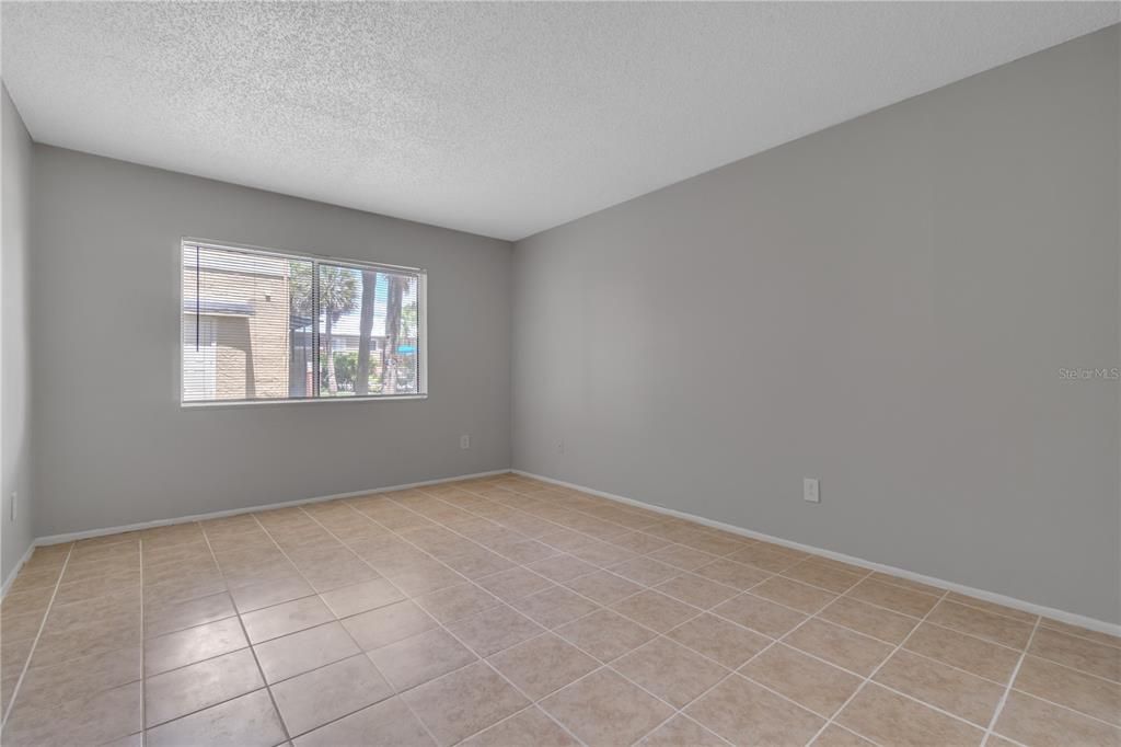 For Sale: $169,000 (2 beds, 2 baths, 1126 Square Feet)