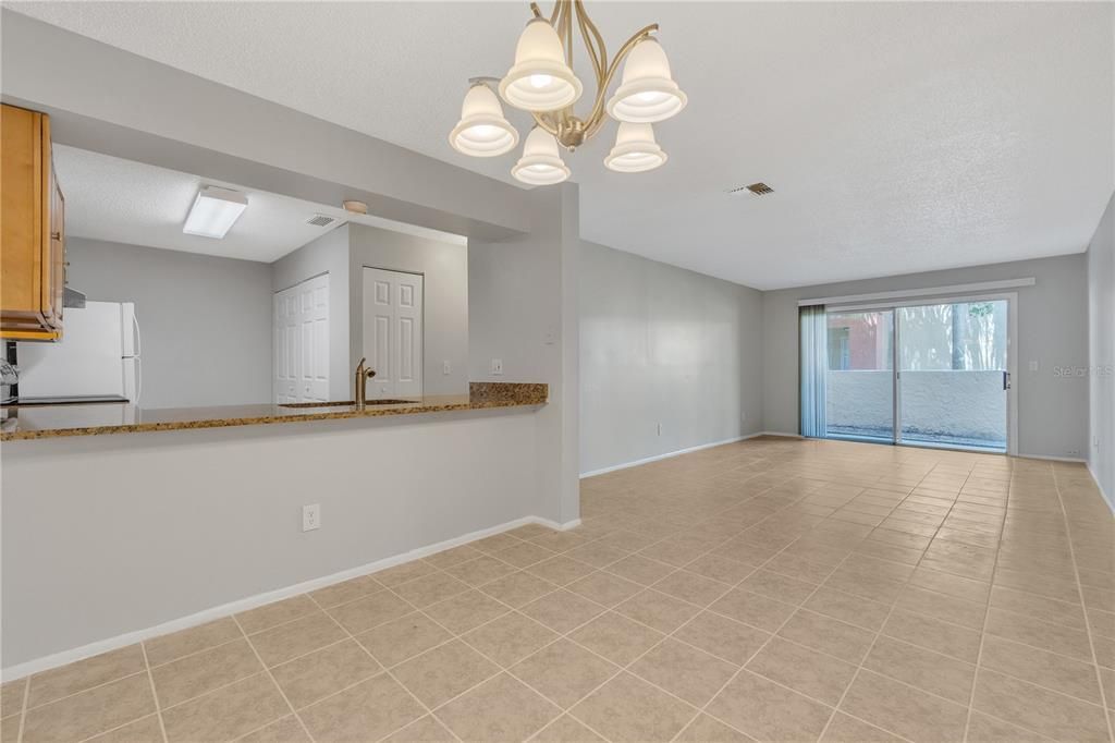 For Sale: $169,000 (2 beds, 2 baths, 1126 Square Feet)