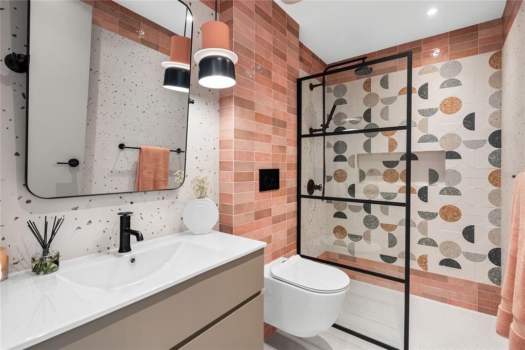 For Sale: $2,695,000 (5 beds, 4 baths, 3600 Square Feet)