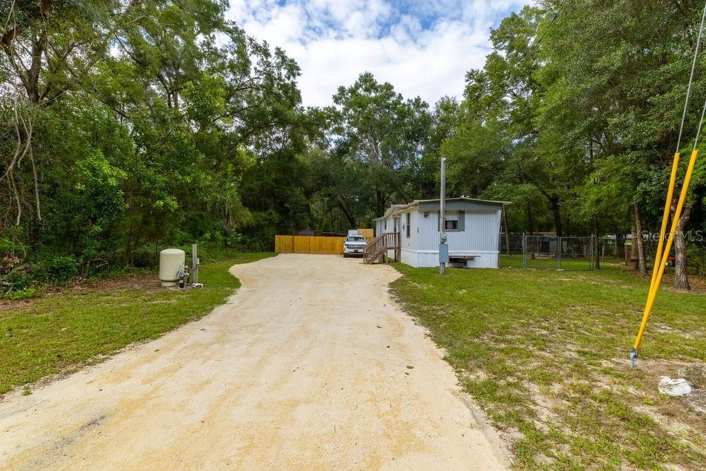 待售: $99,900 (2 贝兹, 1 浴室, 896 平方英尺)