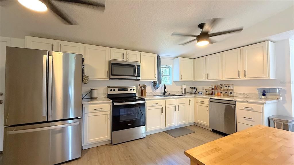 待售: $279,990 (3 贝兹, 2 浴室, 1104 平方英尺)