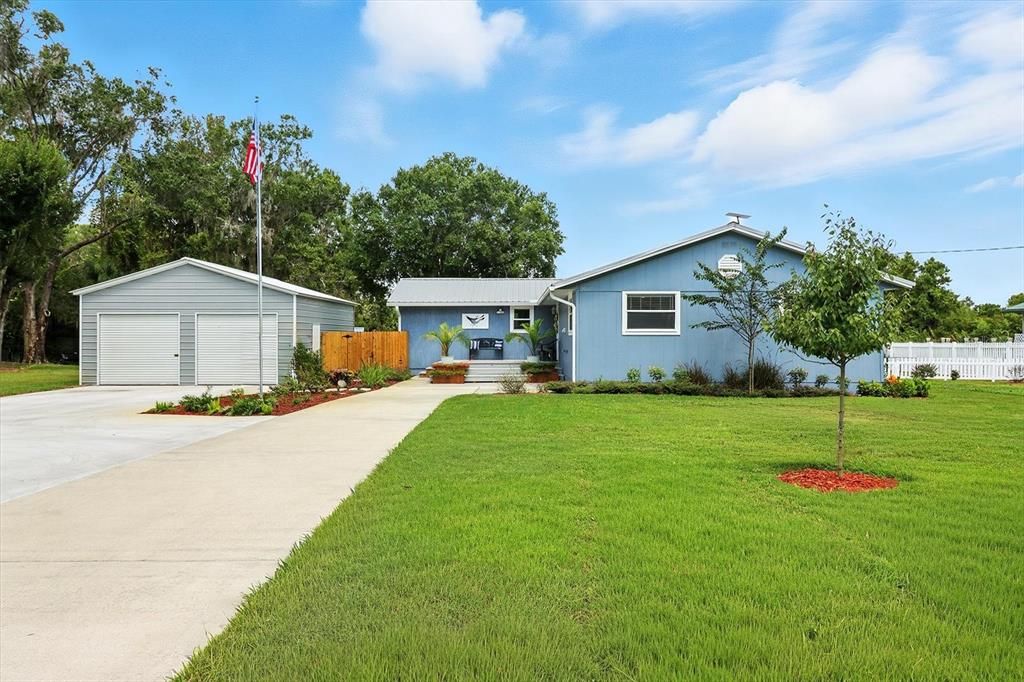 Recently Sold: $455,000 (3 beds, 2 baths, 1624 Square Feet)