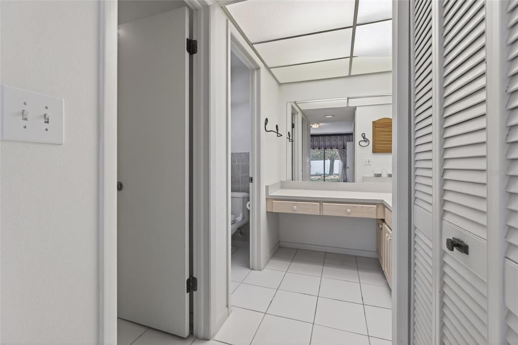 合同活跃: $450,000 (3 贝兹, 2 浴室, 1902 平方英尺)