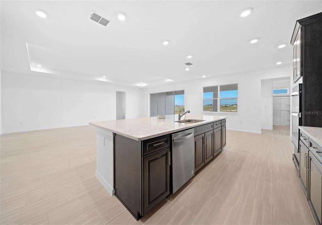 待售: $589,000 (5 贝兹, 4 浴室, 3271 平方英尺)