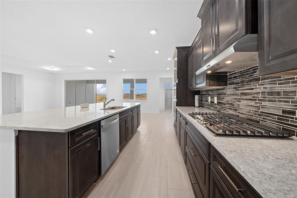 待售: $589,000 (5 贝兹, 4 浴室, 3271 平方英尺)