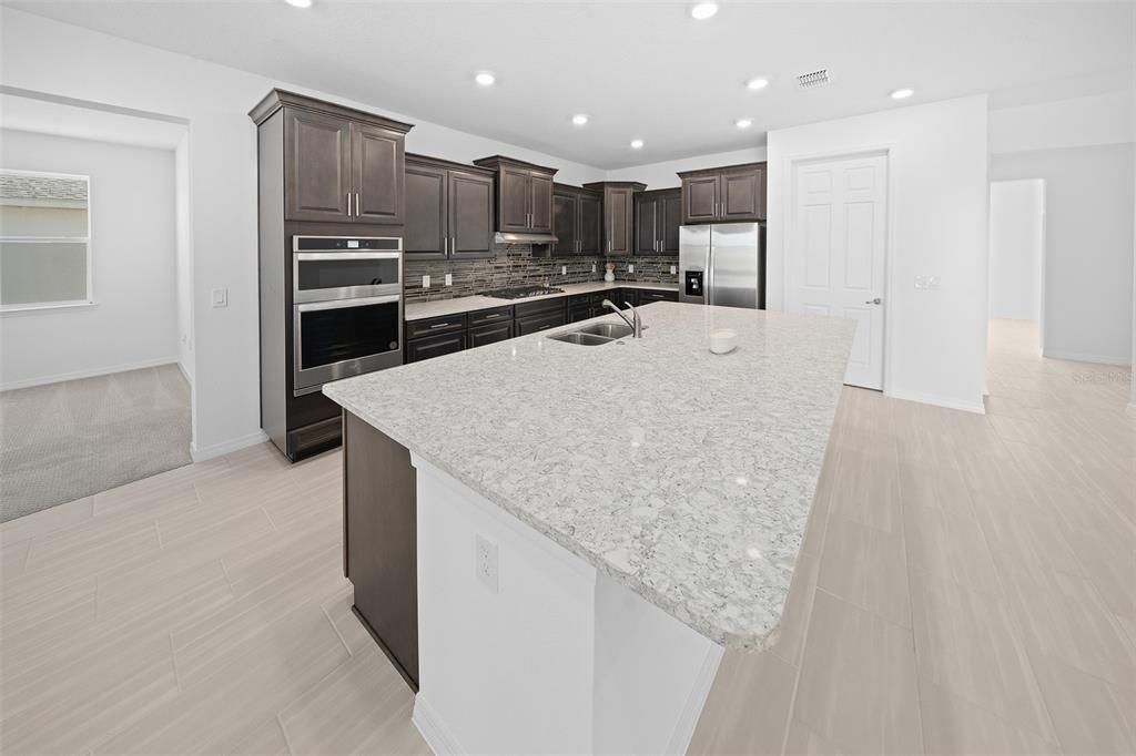 待售: $589,000 (5 贝兹, 4 浴室, 3271 平方英尺)