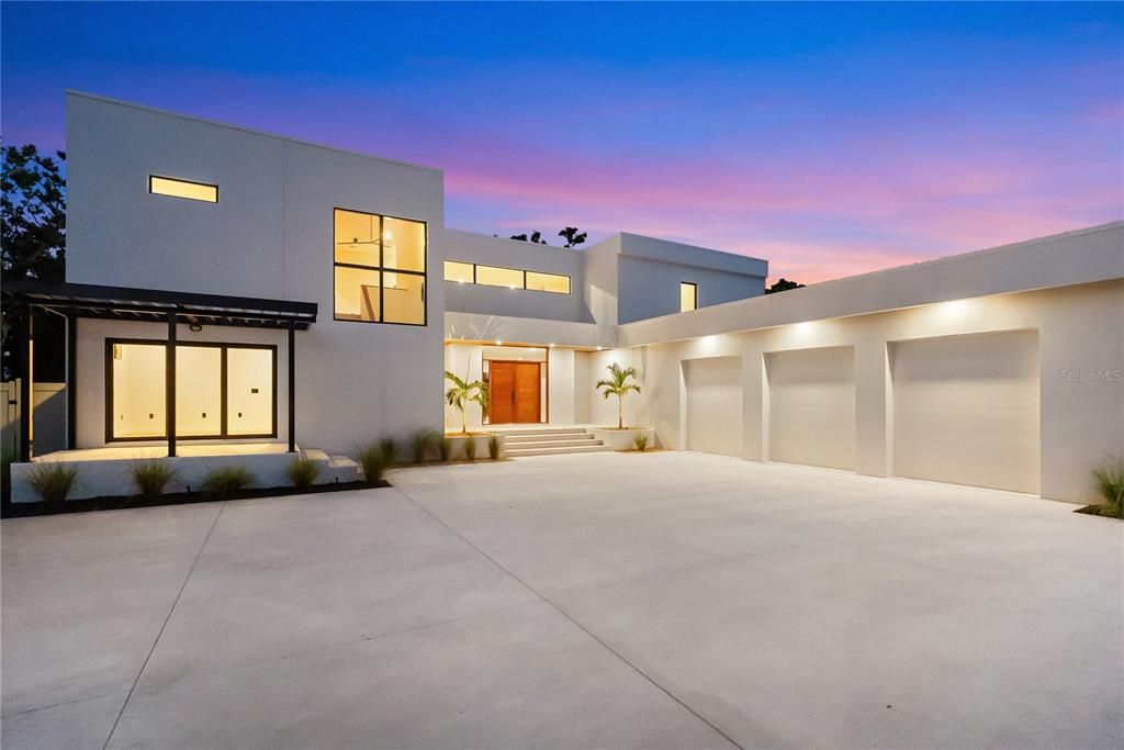 For Sale: $4,599,999 (4 beds, 4 baths, 4513 Square Feet)