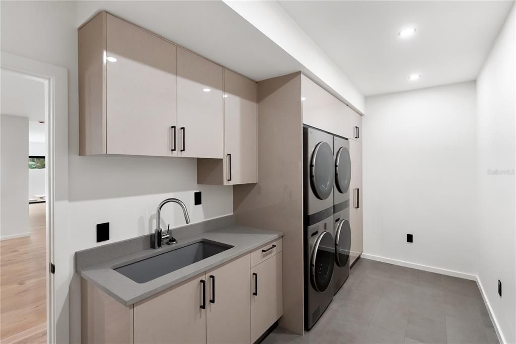 For Sale: $4,599,999 (4 beds, 4 baths, 4513 Square Feet)