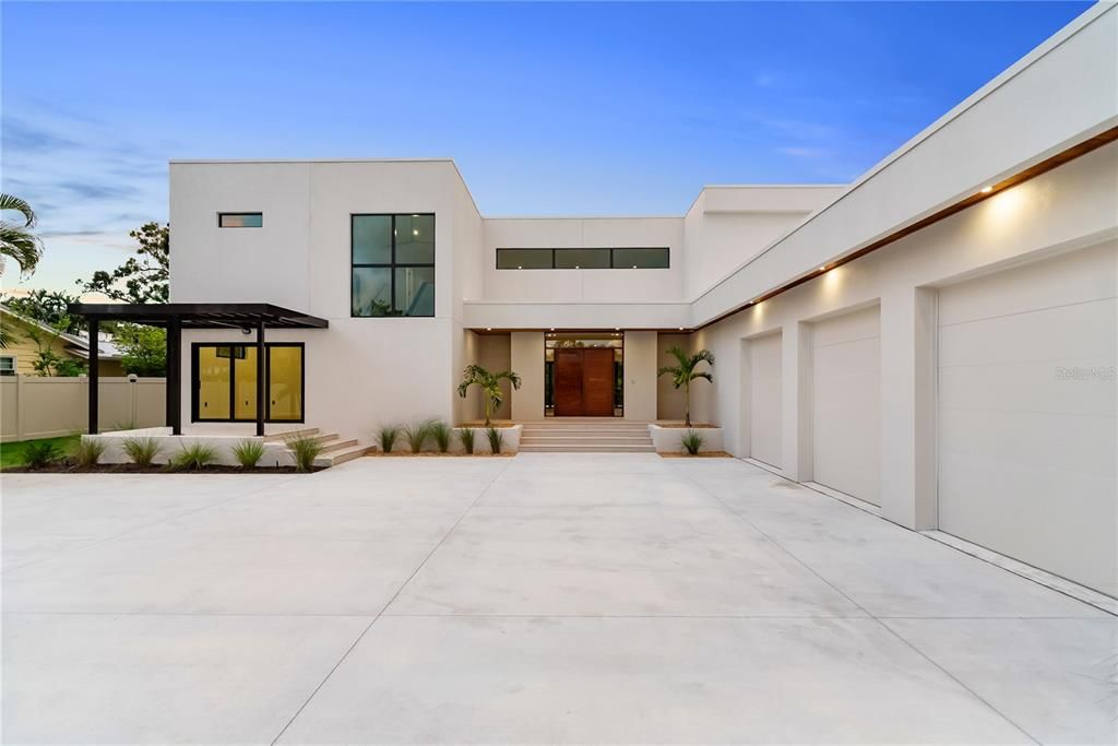 For Sale: $4,599,999 (4 beds, 4 baths, 4513 Square Feet)
