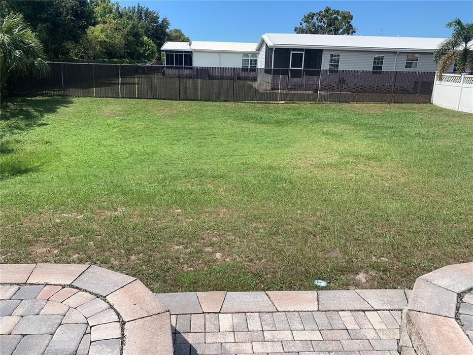 合同活跃: $249,000 (3 贝兹, 2 浴室, 1140 平方英尺)