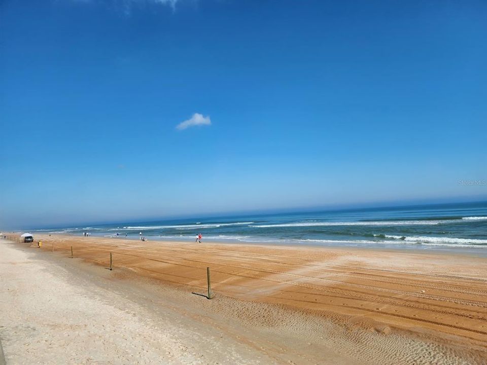 На продажу: $149,900 (2 спален, 1 ванн, 945 Квадратных фут)