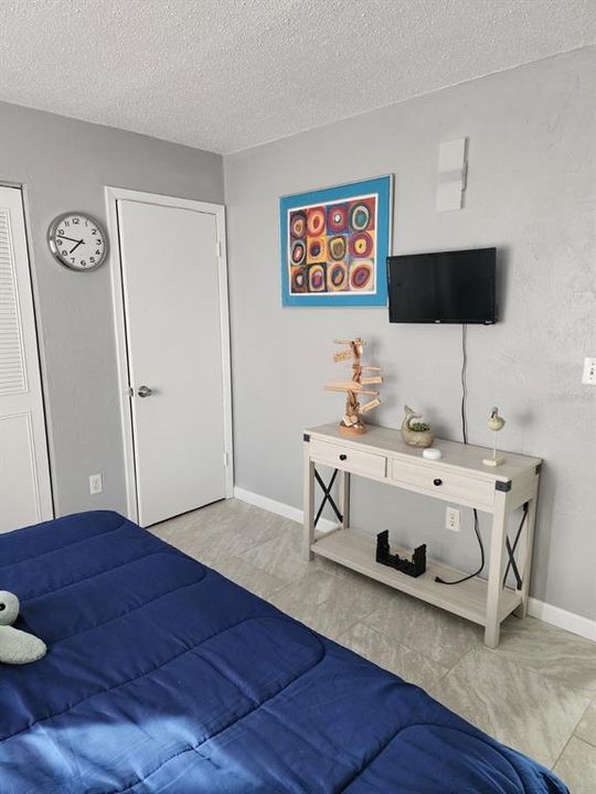 На продажу: $149,900 (2 спален, 1 ванн, 945 Квадратных фут)