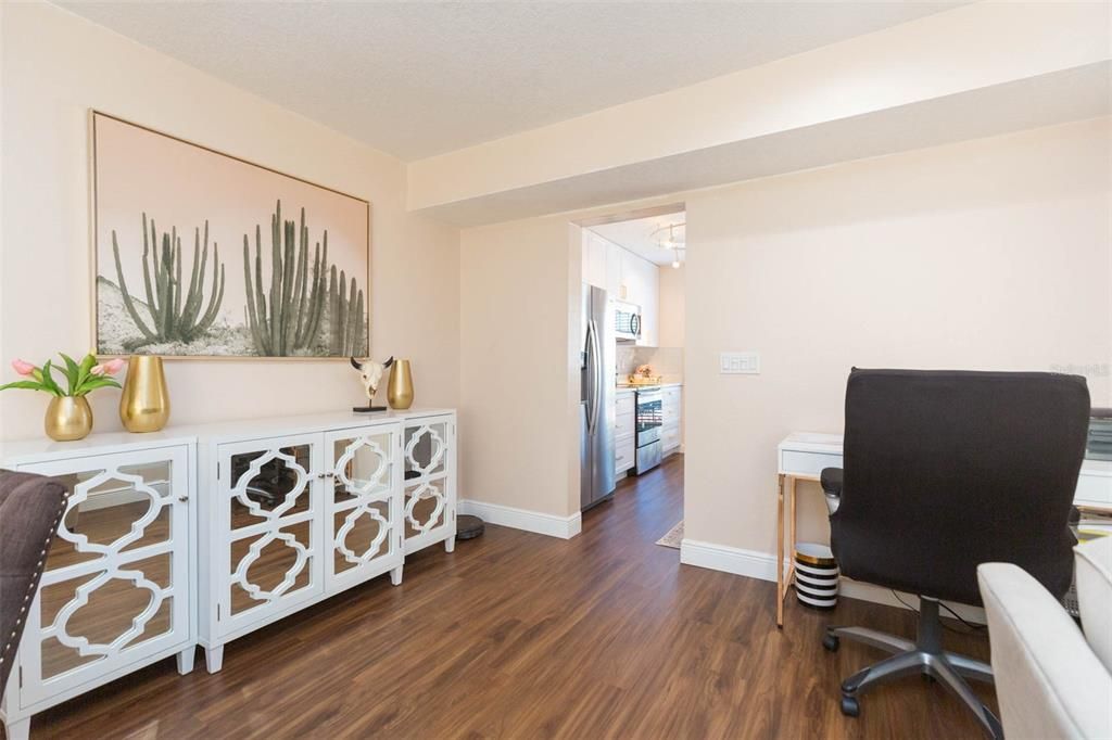 На продажу: $279,000 (2 спален, 2 ванн, 1250 Квадратных фут)