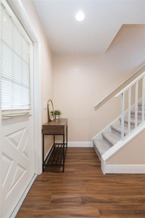 На продажу: $279,000 (2 спален, 2 ванн, 1250 Квадратных фут)