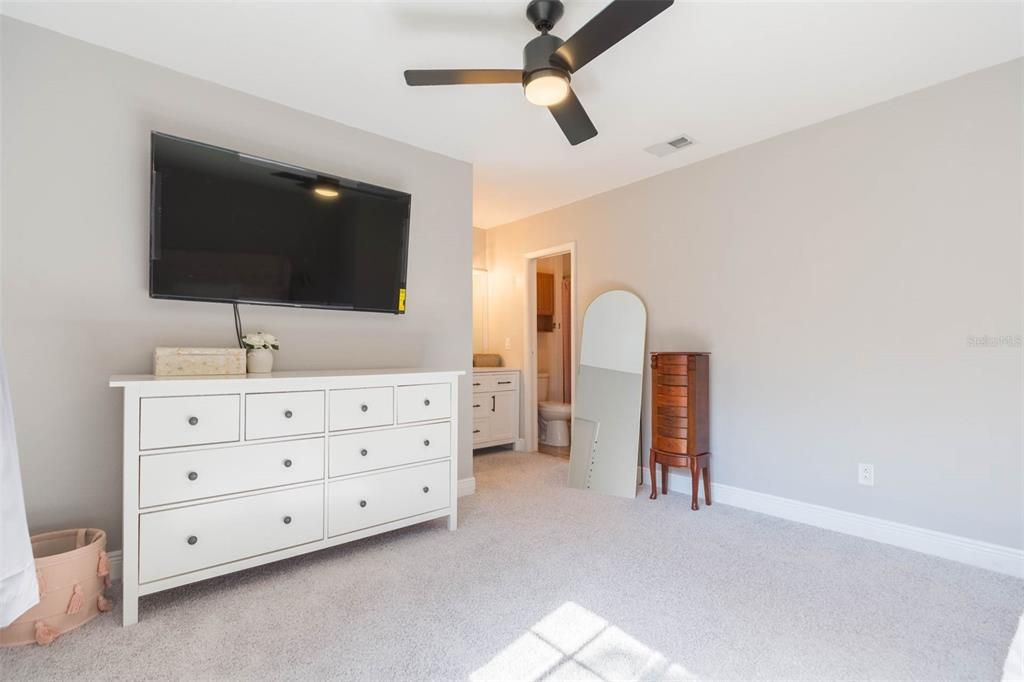 На продажу: $279,000 (2 спален, 2 ванн, 1250 Квадратных фут)