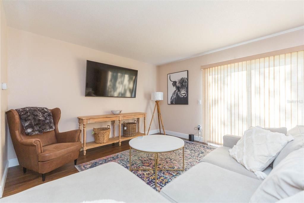 На продажу: $279,000 (2 спален, 2 ванн, 1250 Квадратных фут)