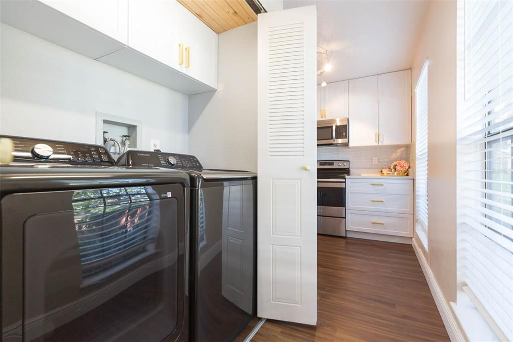 На продажу: $279,000 (2 спален, 2 ванн, 1250 Квадратных фут)