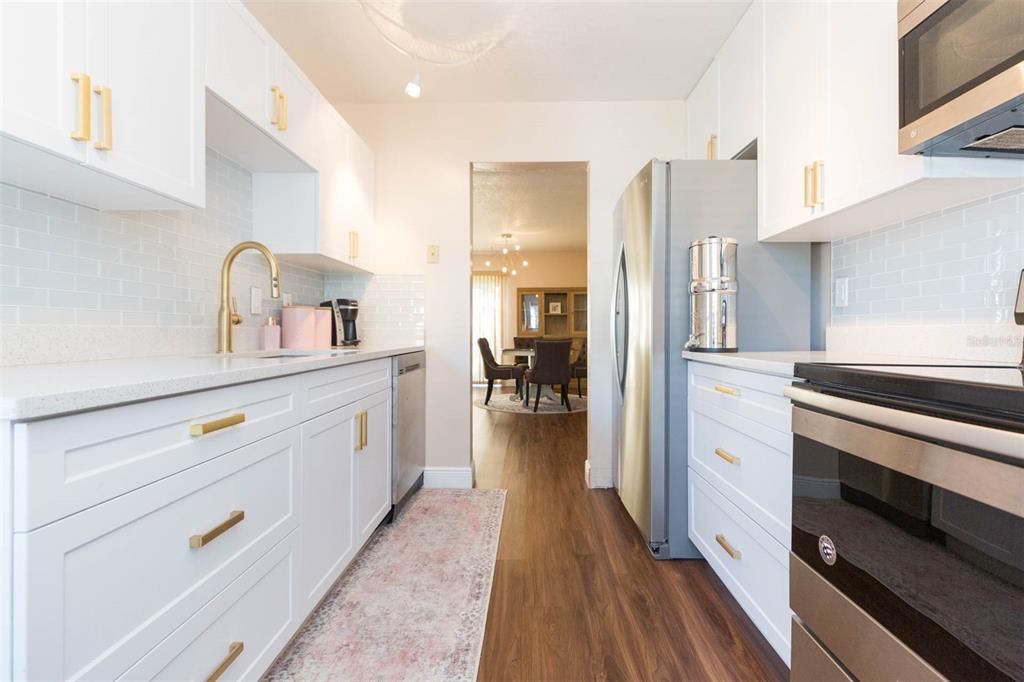 На продажу: $279,000 (2 спален, 2 ванн, 1250 Квадратных фут)