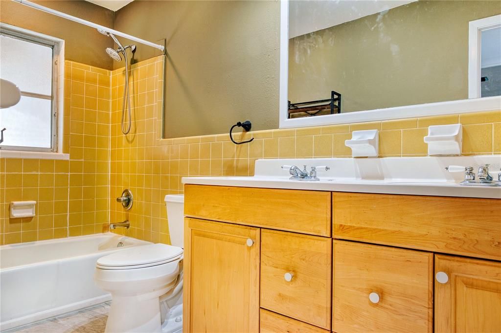 For Rent: $3,750 (5 beds, 3 baths, 3100 Square Feet)