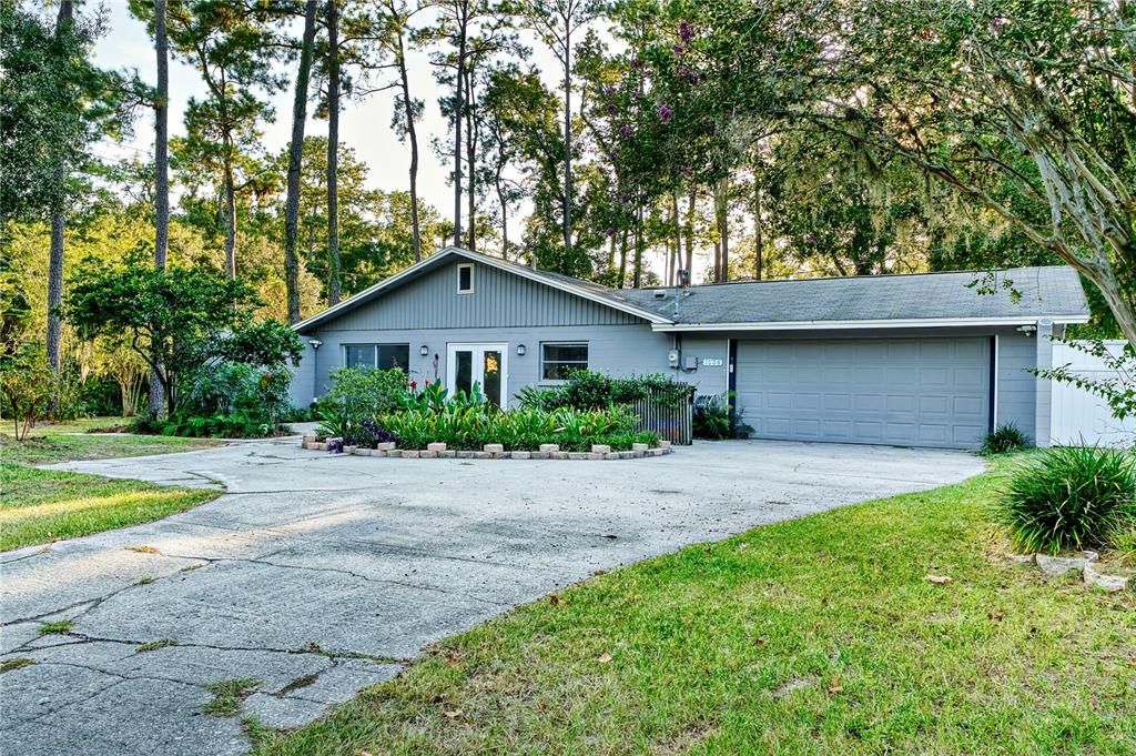 For Rent: $3,750 (5 beds, 3 baths, 3100 Square Feet)