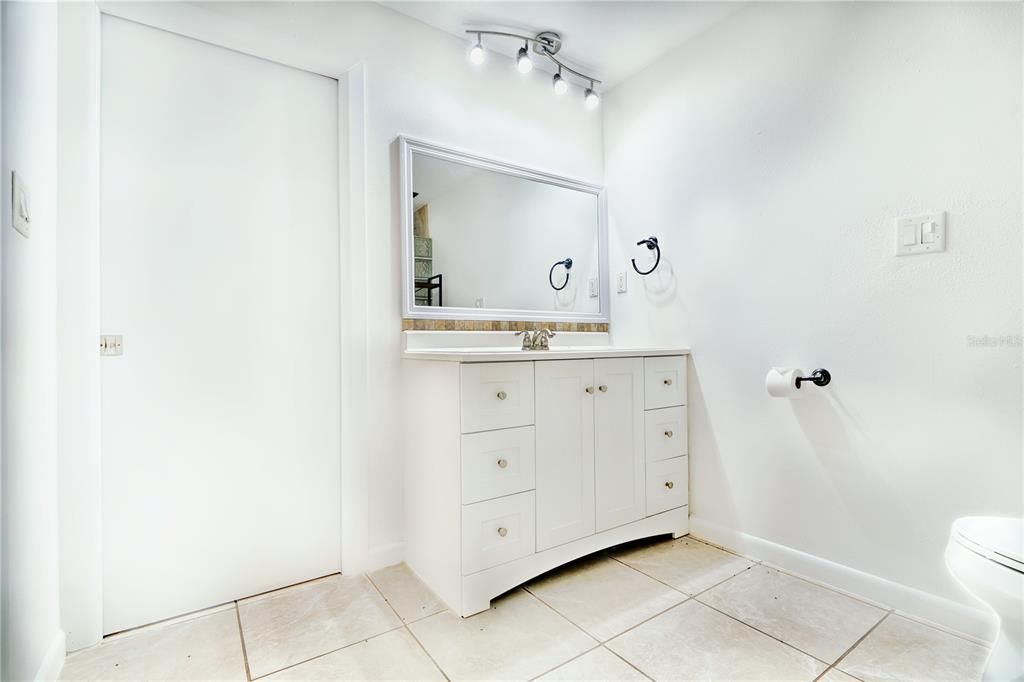 For Rent: $3,750 (5 beds, 3 baths, 3100 Square Feet)