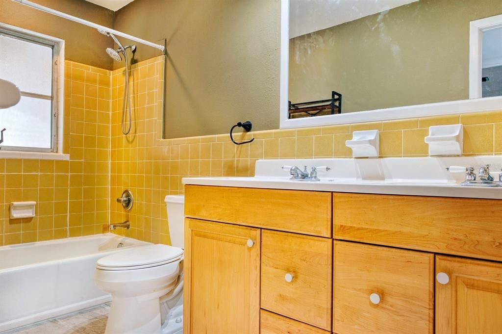 For Rent: $3,750 (5 beds, 3 baths, 3100 Square Feet)