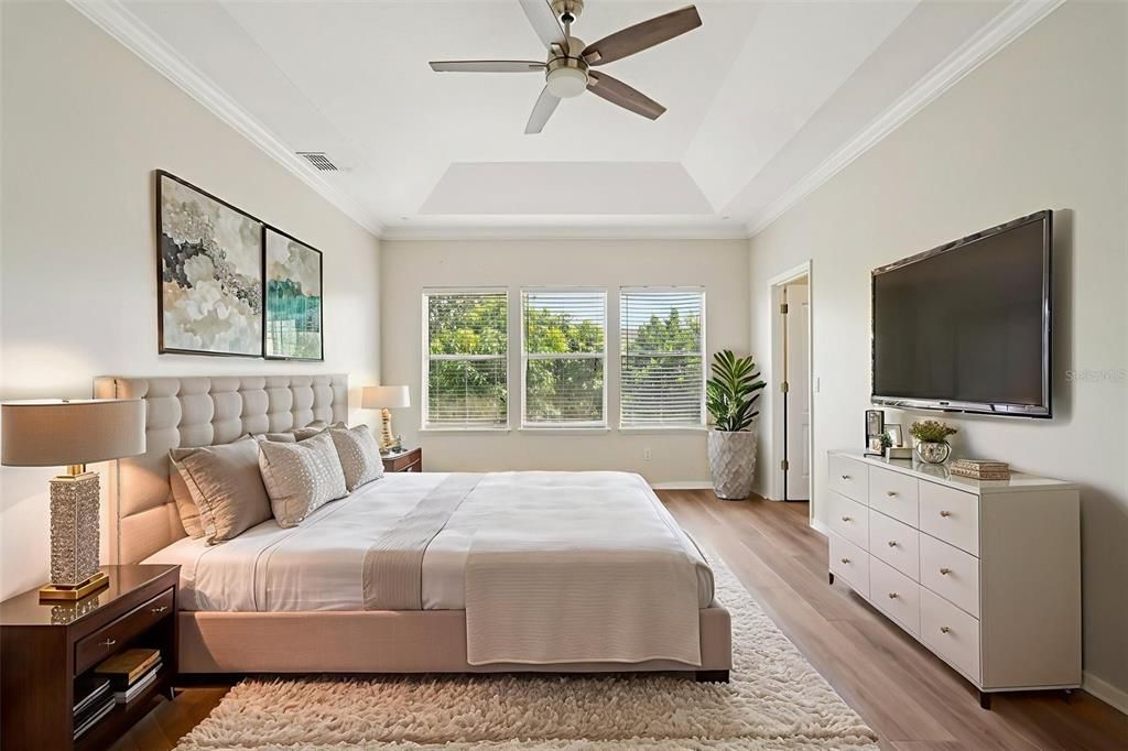 For Sale: $624,500 (5 beds, 2 baths, 2759 Square Feet)