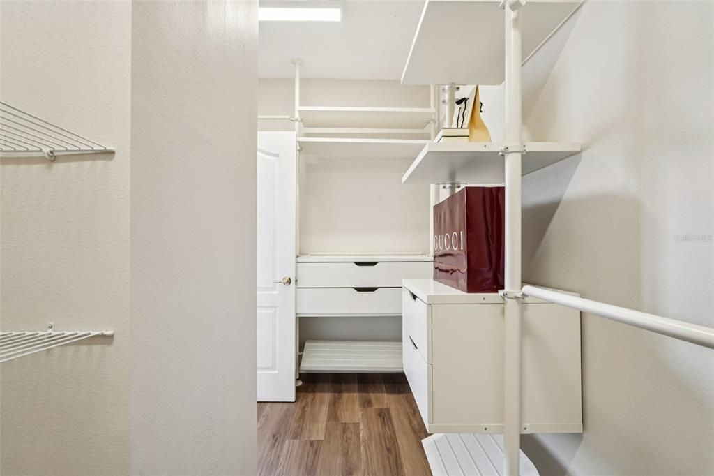 For Sale: $624,500 (5 beds, 2 baths, 2759 Square Feet)