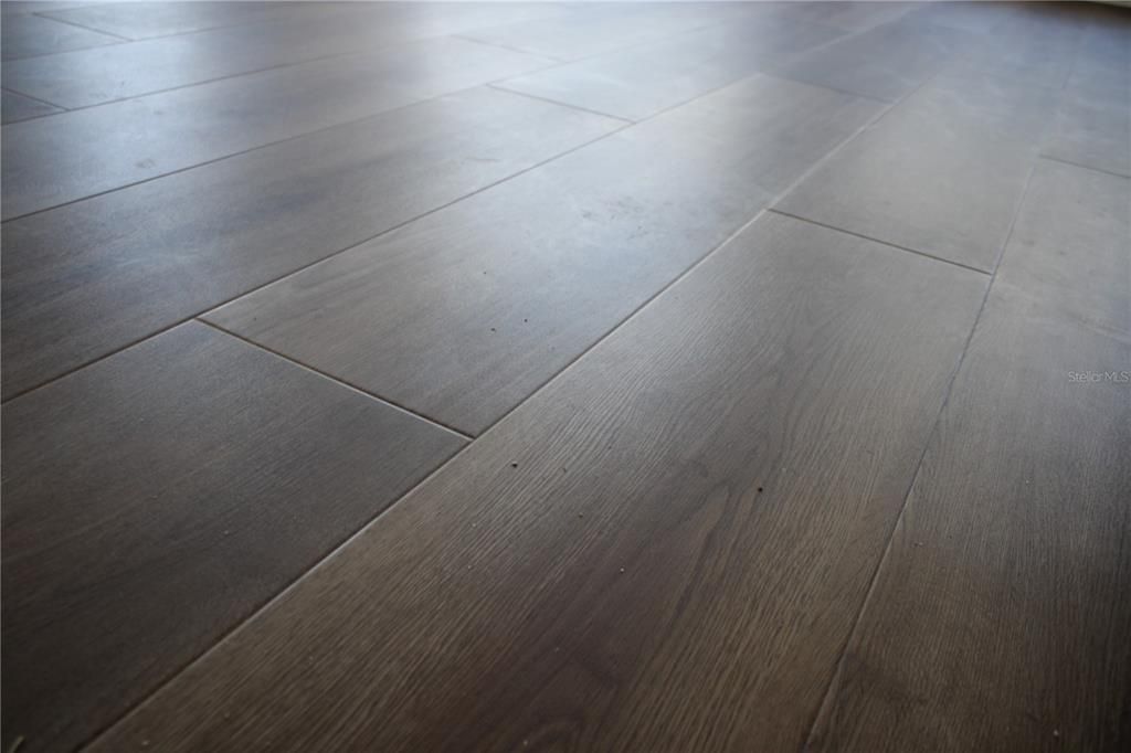 For Sale: $624,500 (5 beds, 2 baths, 2759 Square Feet)