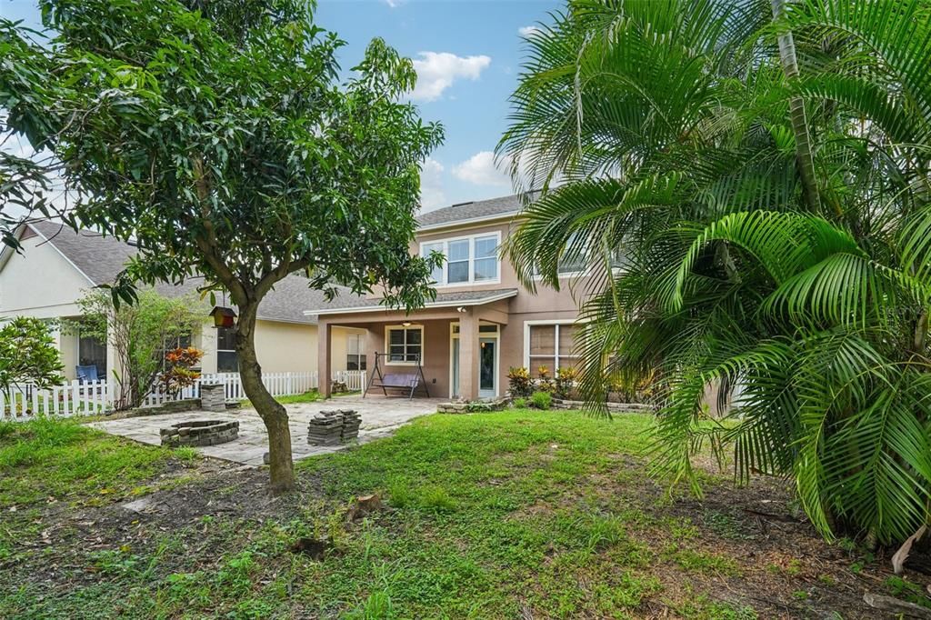 For Sale: $624,500 (5 beds, 2 baths, 2759 Square Feet)