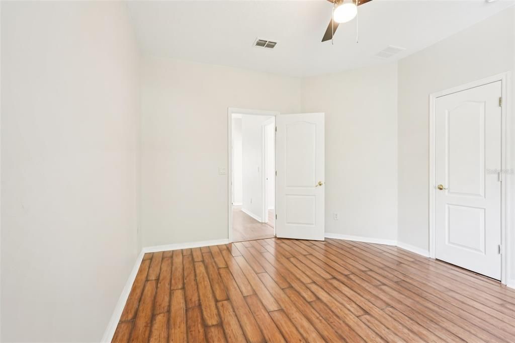 For Sale: $624,500 (5 beds, 2 baths, 2759 Square Feet)