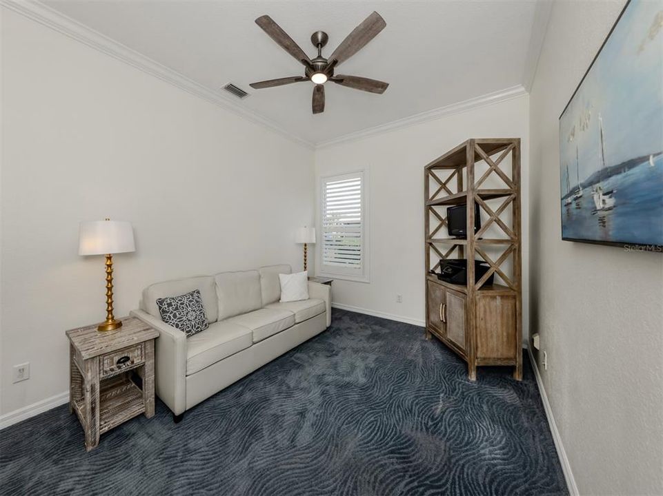 Activo con contrato: $599,000 (2 camas, 2 baños, 1909 Pies cuadrados)