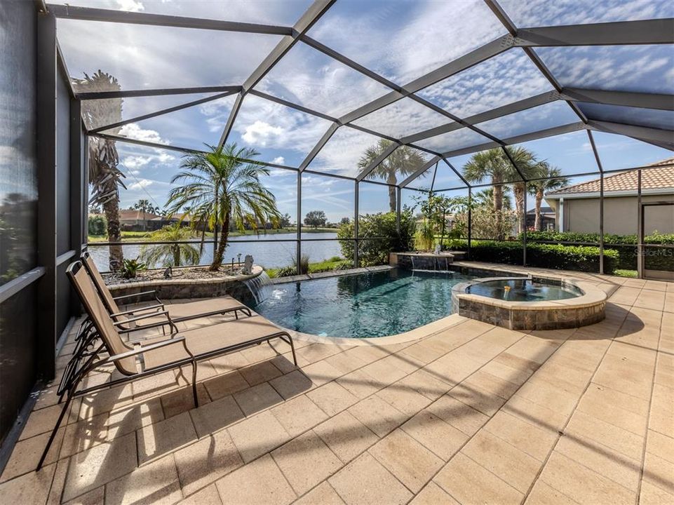 Activo con contrato: $599,000 (2 camas, 2 baños, 1909 Pies cuadrados)