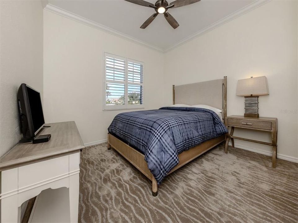 Activo con contrato: $599,000 (2 camas, 2 baños, 1909 Pies cuadrados)