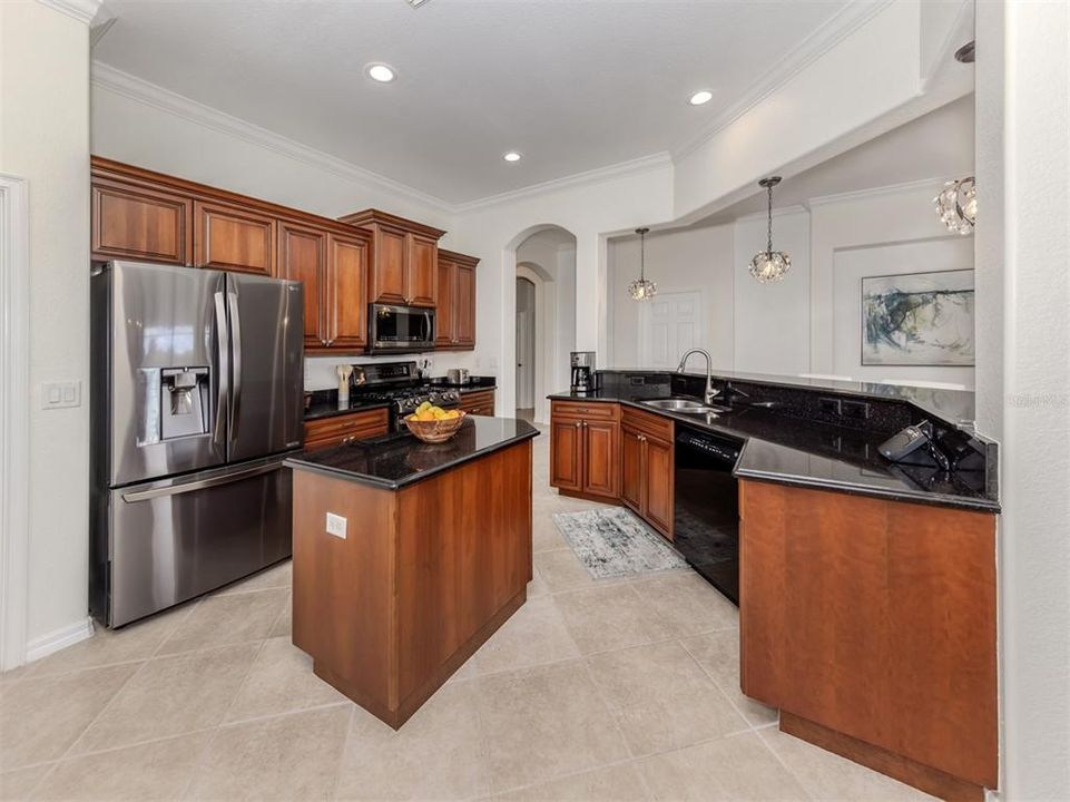 Activo con contrato: $599,000 (2 camas, 2 baños, 1909 Pies cuadrados)