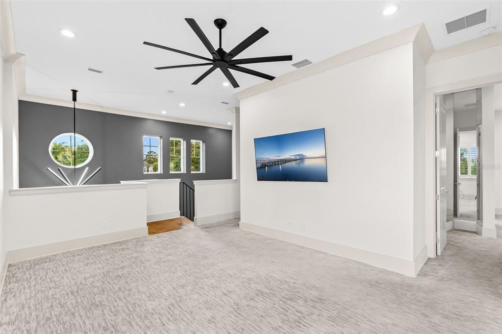 For Sale: $1,500,000 (5 beds, 5 baths, 3404 Square Feet)