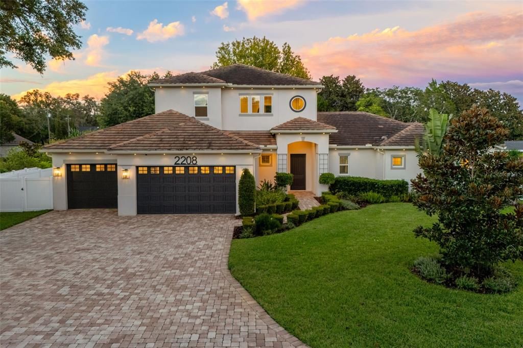 For Sale: $1,500,000 (5 beds, 5 baths, 3404 Square Feet)